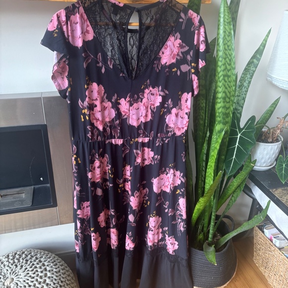 Torrid Floral Studio Knit Midi Dress Flutter Sleeves Lace Trim Black - Picture 11 of 11